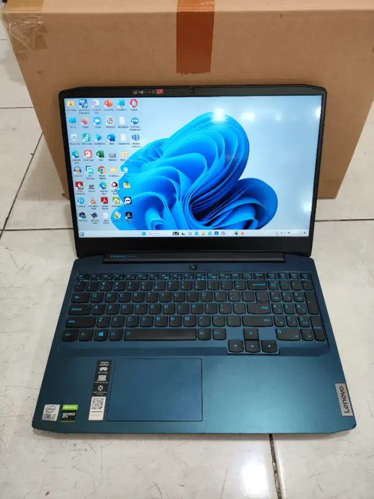 A1042lenovo ideapad gaming 3 core i7-10750H ram 16gb SSD 512gb+hdd 1TB