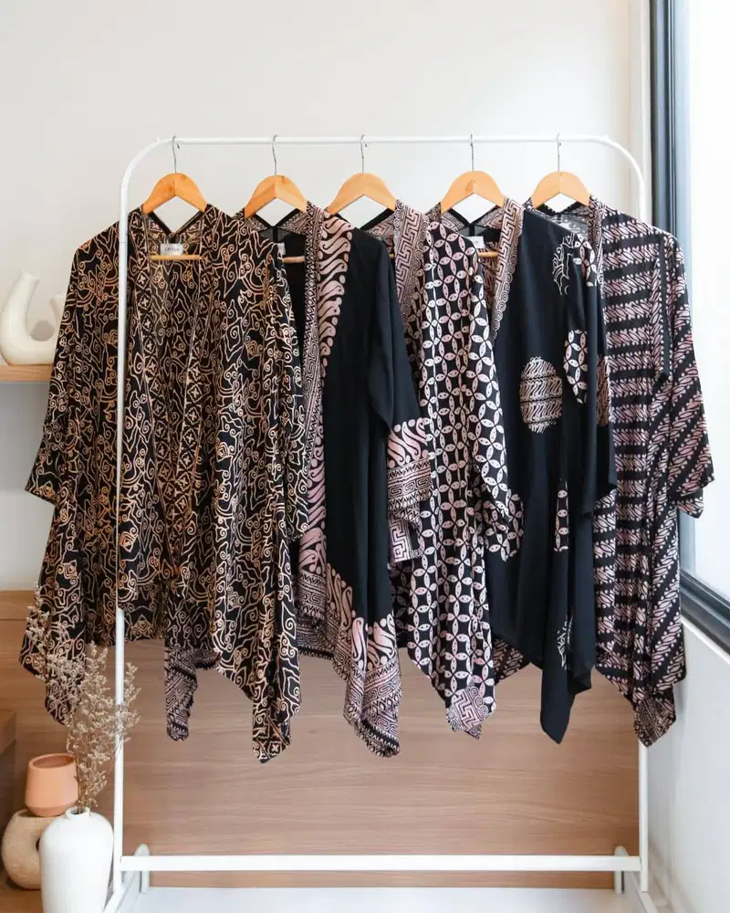 OUTER BATIK WANITA ATASAN BERLENGAN WANITA MOTIF BATIK CARDIGAN BATIK