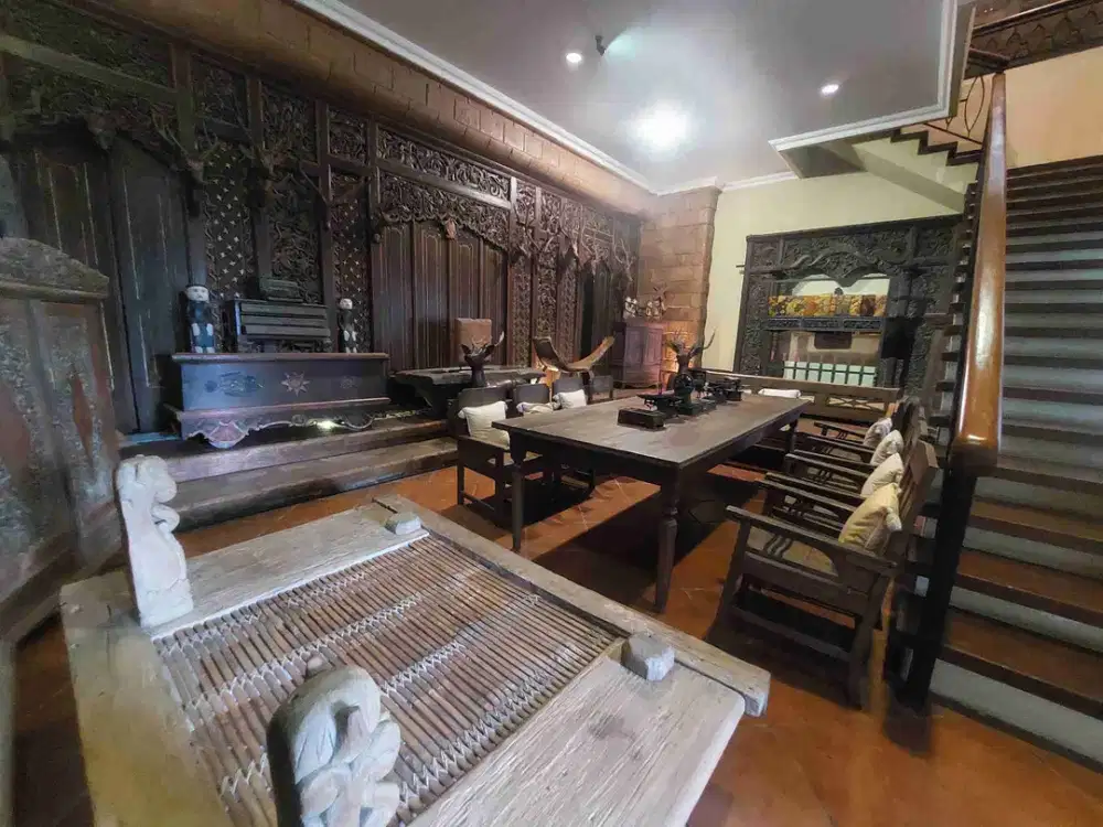 Rumah Gallery Full Furnish Furniture Classic Antik Berusia ±200th Bernilai Seni Tinggi