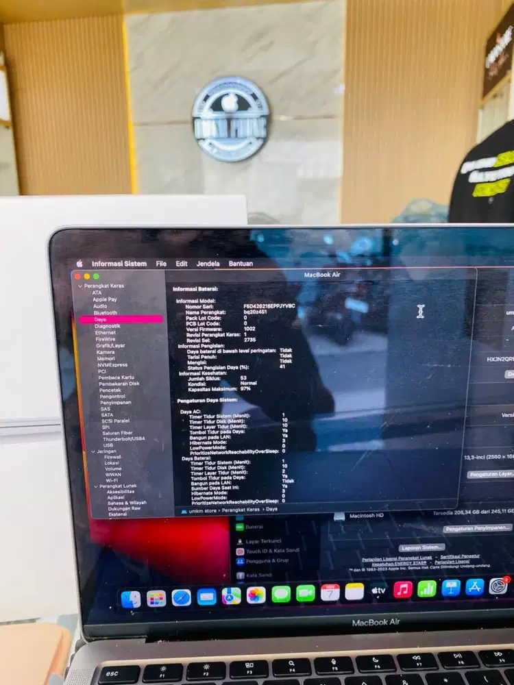 Macbook Air M1 8/256Gb