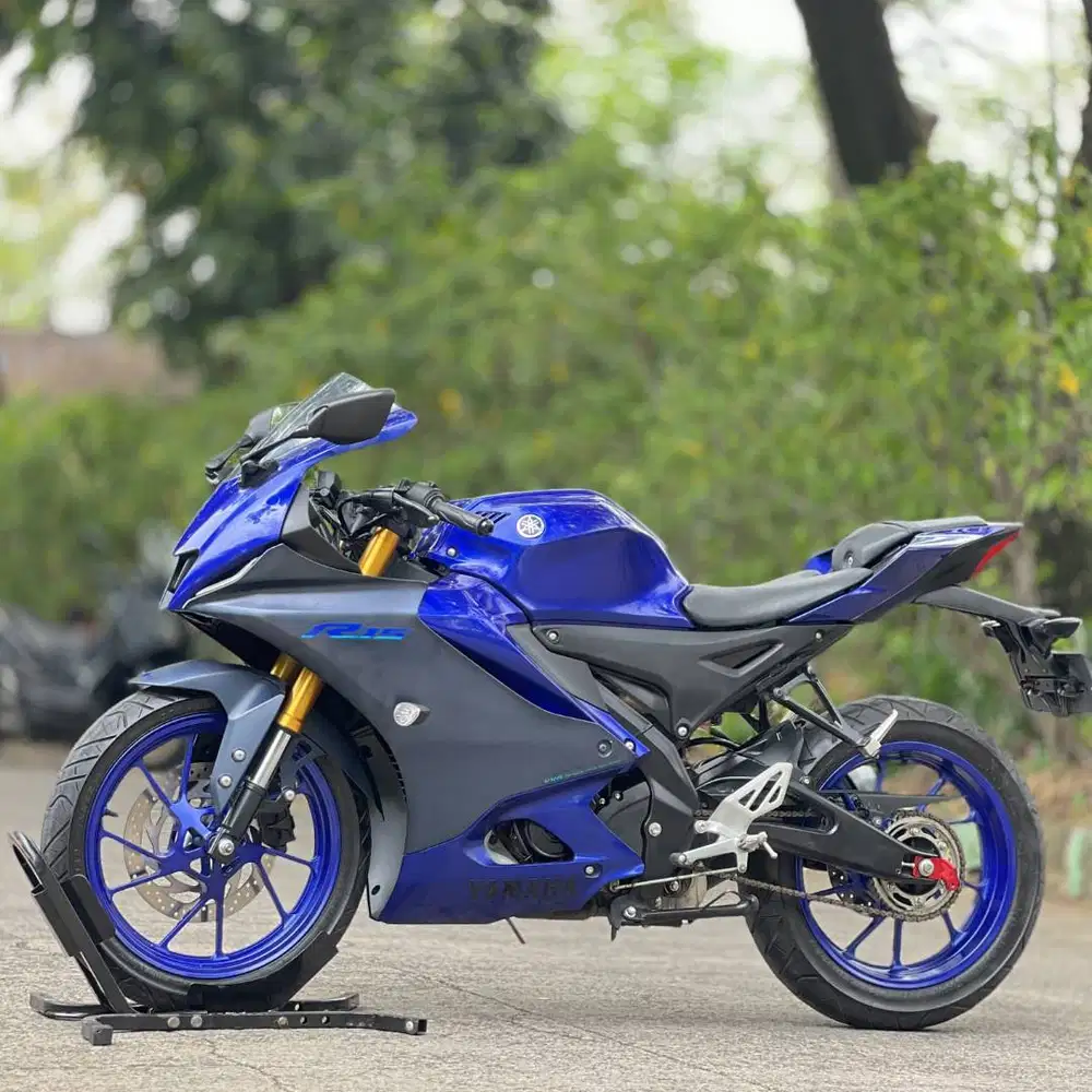 YAMAHA R15 V4 BIRU 2023 KM 10K PAJAK PANJANG SIAP GASPOL
