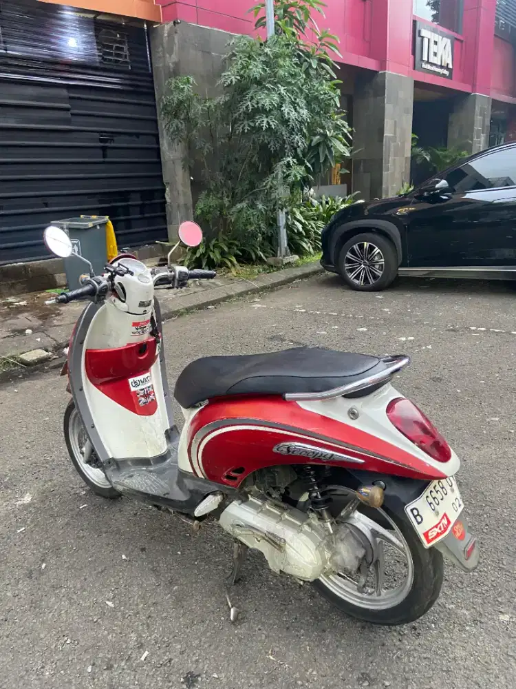 Dijual Scoopy 2012