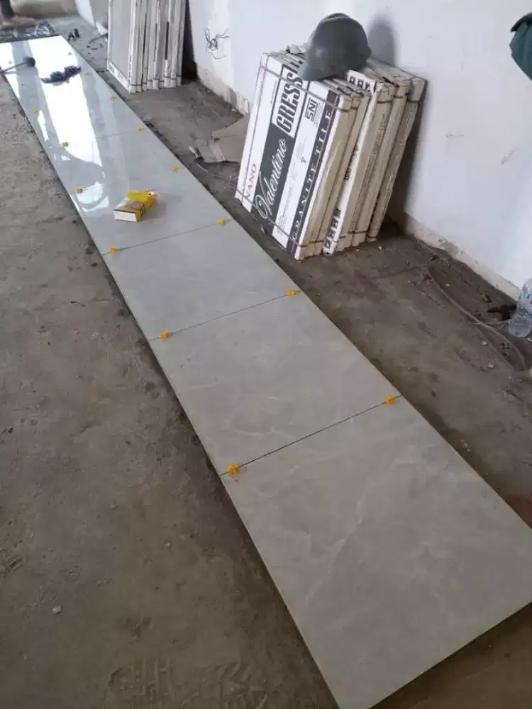 Jasa tukang bangunan harian atau borongan