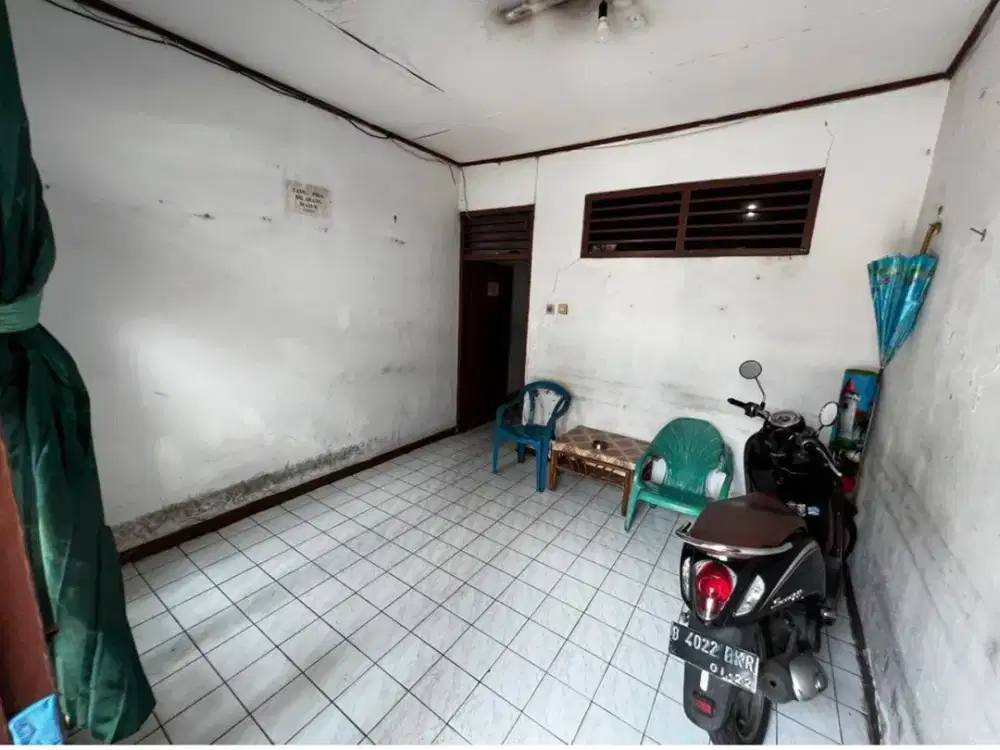 Dijual rumah kos murah di Petojo di bawah NJOP dekat perkantoran, RS