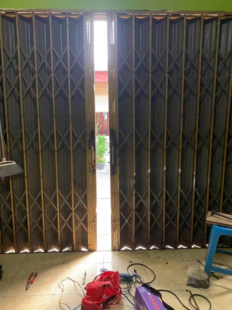 Perbaikan rolling door terdekat