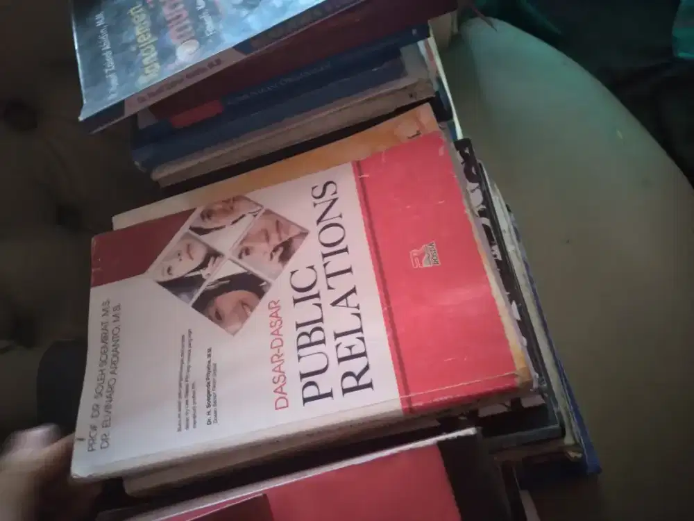 Buku ilmu komunikasi semua