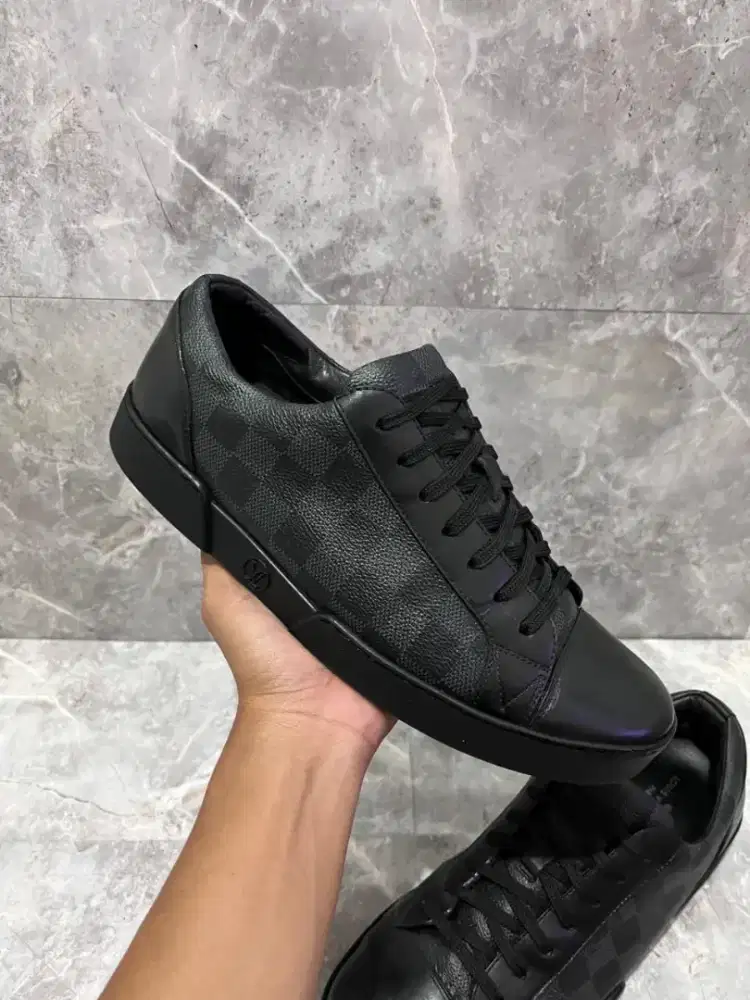 Sepatu pria Louis Vuitton orignal size 40 second