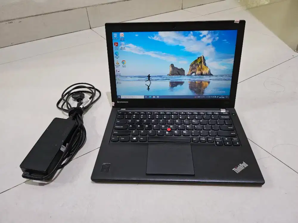 TERMURAH Lenovo Thinkpad X240 AM20 i5 MULUS laptop intel 4th gen amd