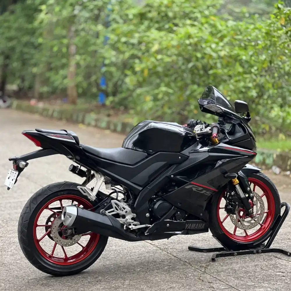 KM LOW! YAMAHA R15 V3 HITAM 2019 PAJAK PANJANG FULL MULUS