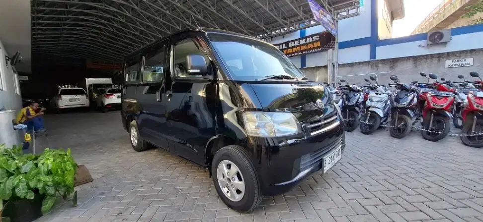 Daihatsu Granmax 1.3 D Face to Face MB (AC+VR)
2019
terawat
km 81.300