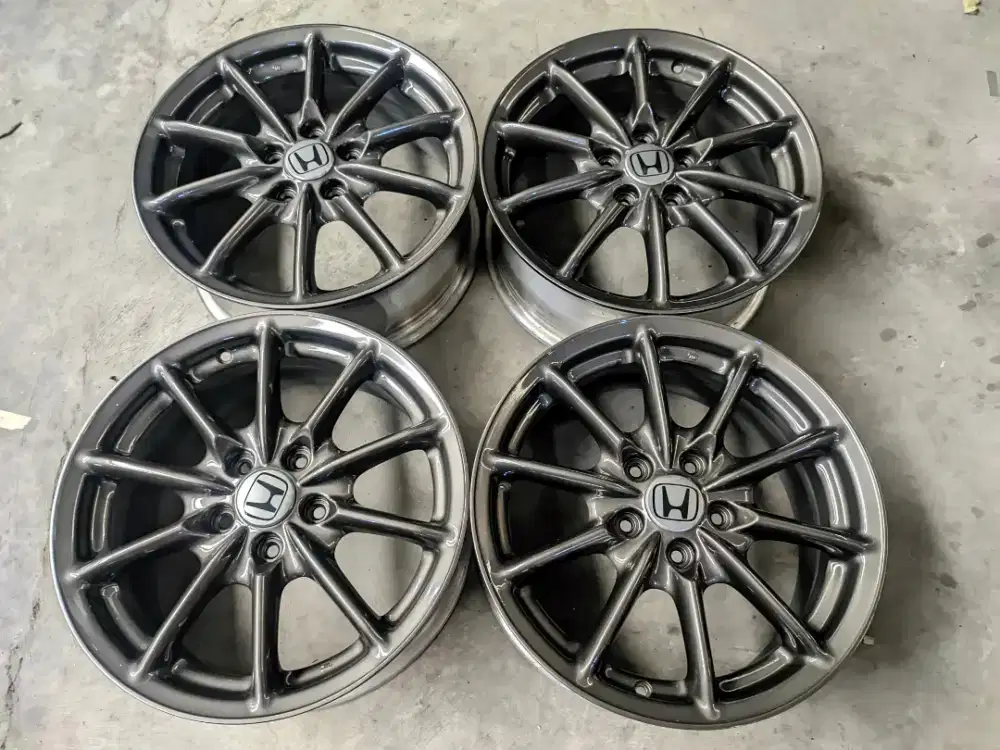 R17 Original Oddesey RB1 5x114 Bye enkei