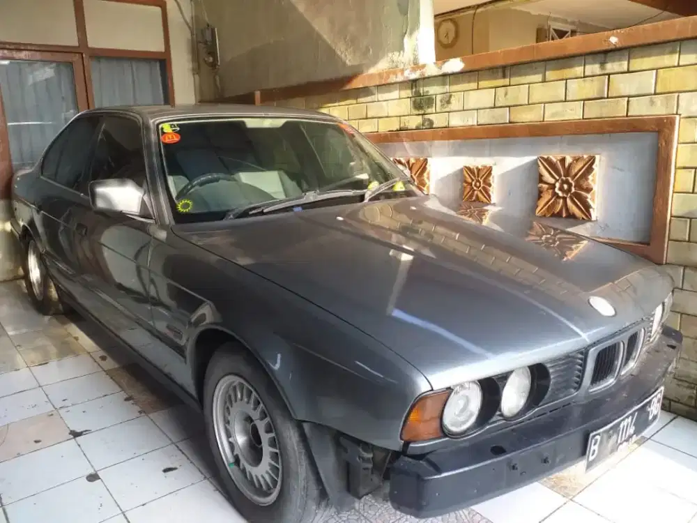 Menerima jual beli barang bekas