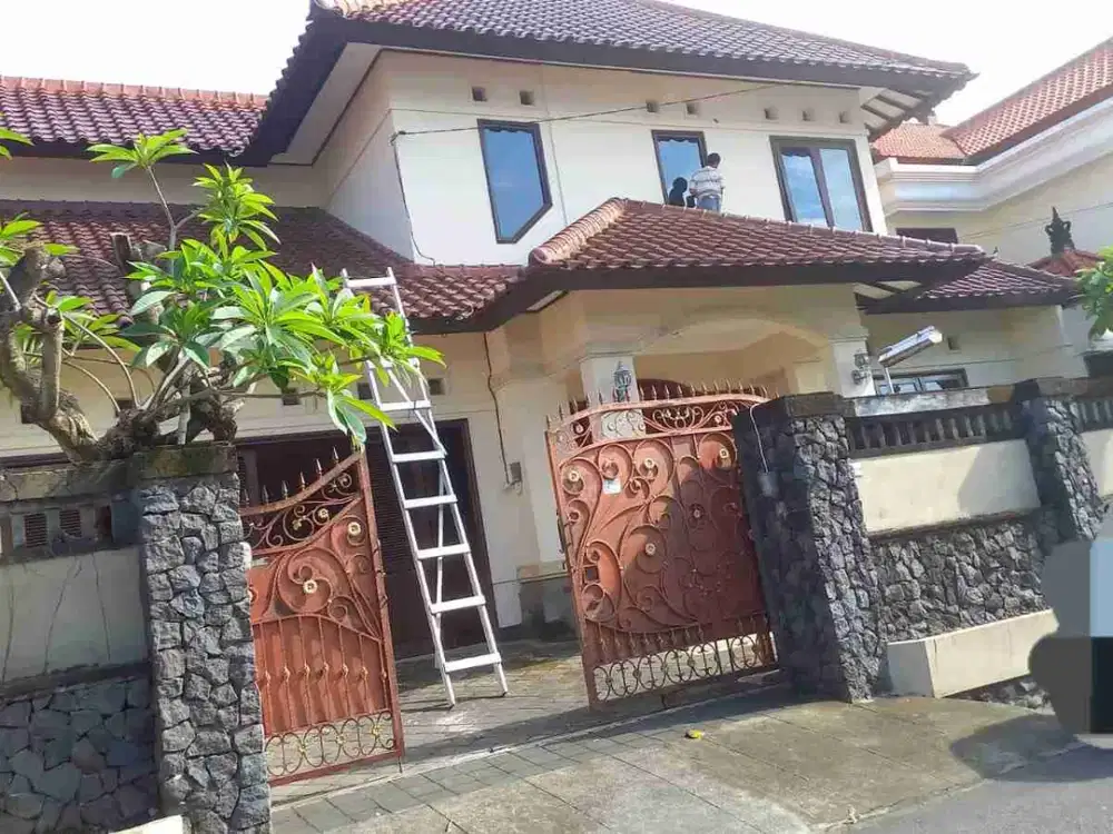 Disewakan untuk Rumah/ Kantor lok strategis di Renon Denpasar