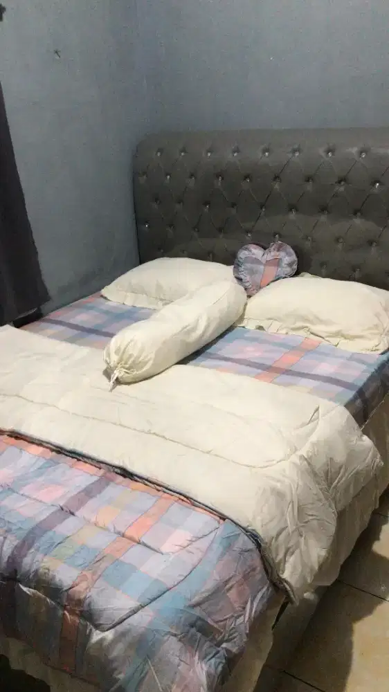 Springbed + dipan 5 kaki merk angel