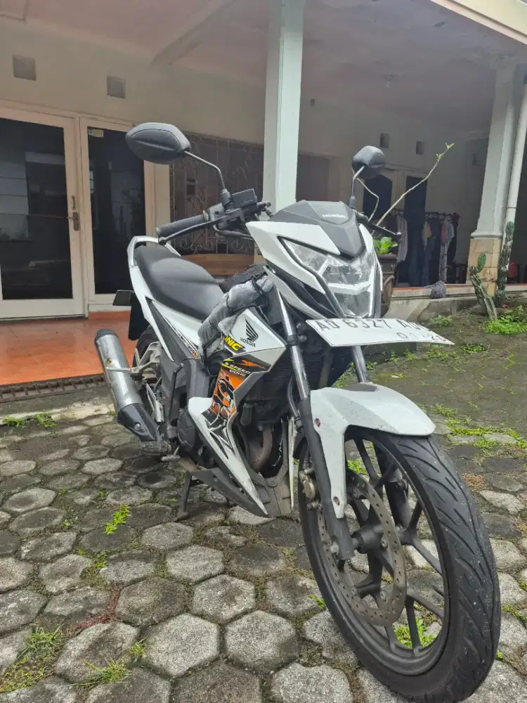 Honda sonic 150r