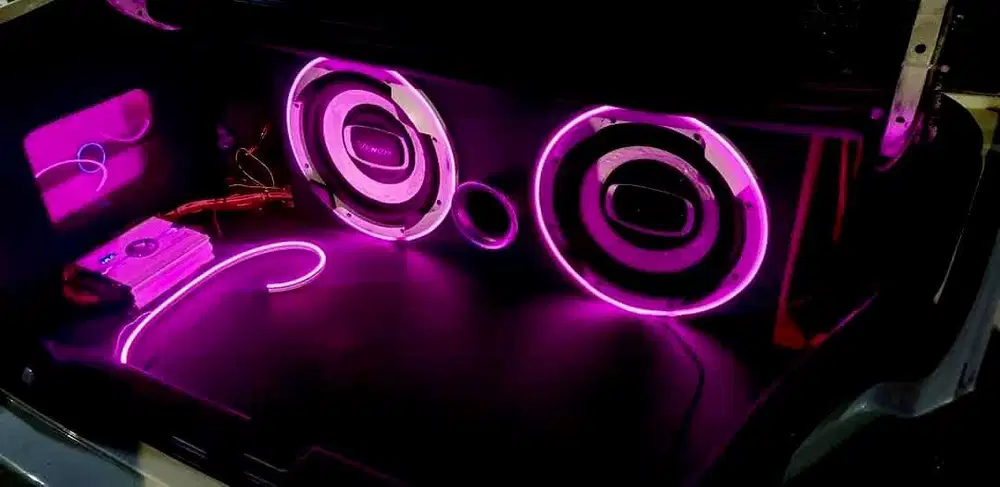 Audio mobil bekas harian