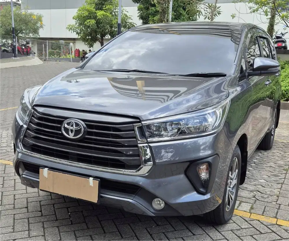 innova reborn g diesel at 2024 low km