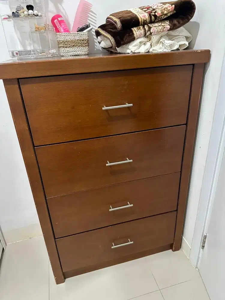 Di jual lemari laci 4 tingkat