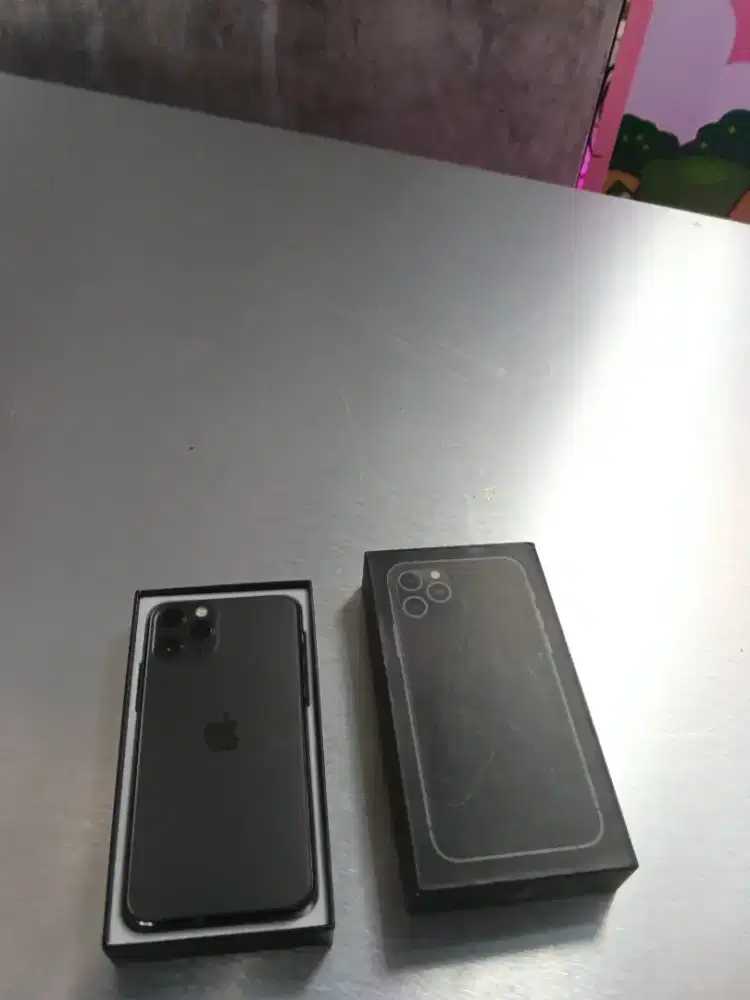 Iphone 11 pro max 256gb terkonsep baru