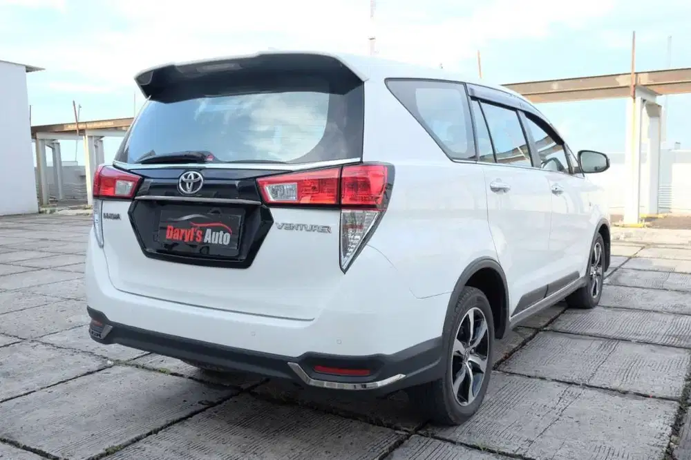 DP 35 Juta Toyota Innova Venturer 2.0 2022