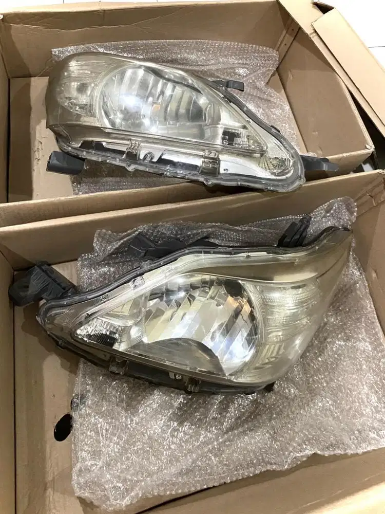 Lampu Headlamp Innova Barong