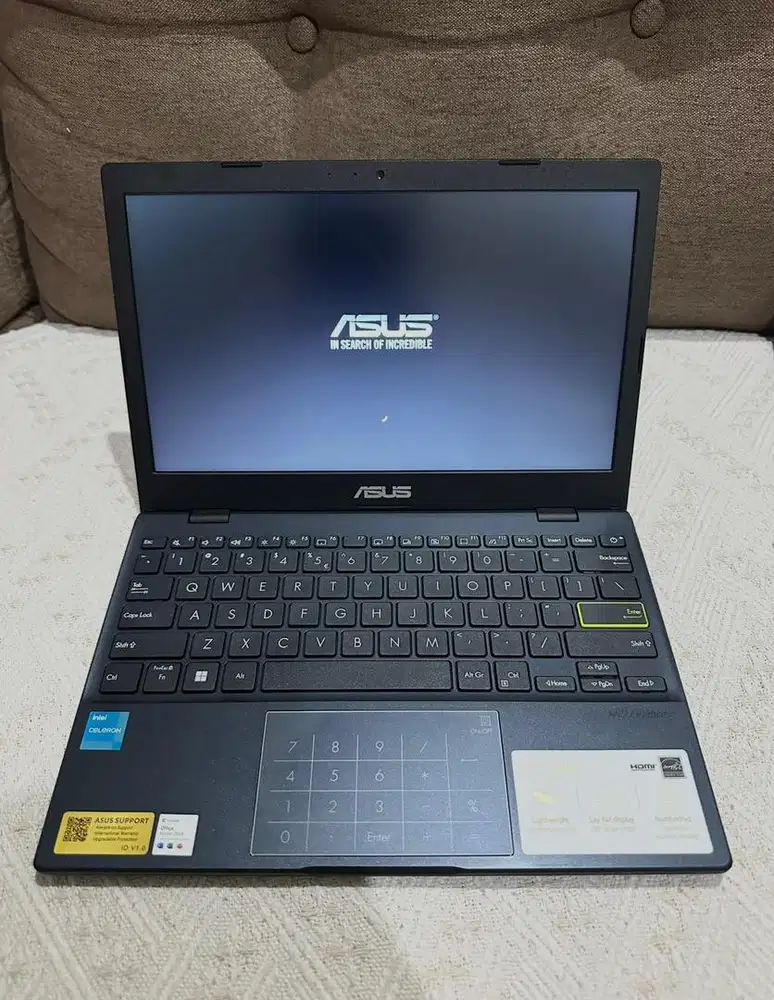 Laptop Asus Vivobook E210KA