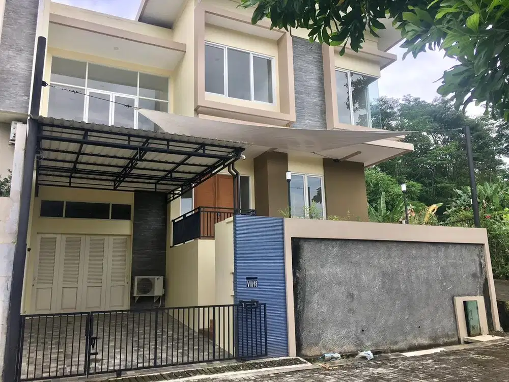 Dijual, Rumah posisi hook, Bagian belakang lebih lebar (ngantong).
