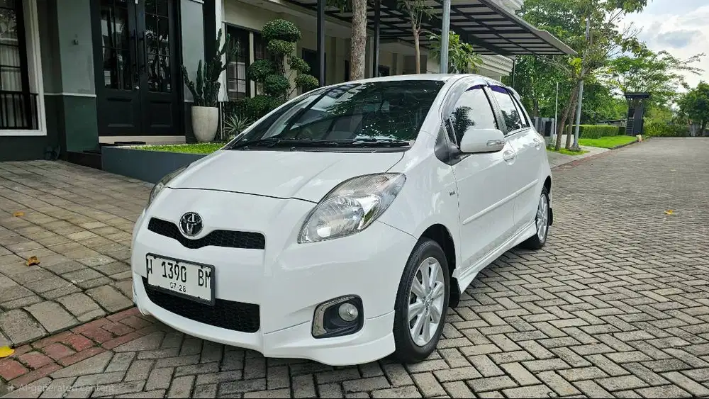 Toyota 2013 Yaris 1.5 S 2014 LTD AT 2015