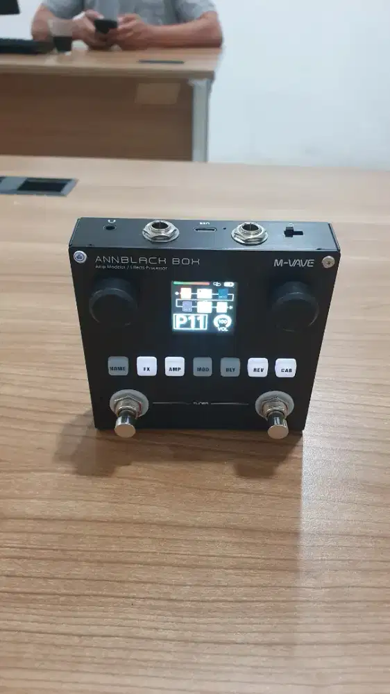 Efek gitar M-VAVE ANN BLACKBOX