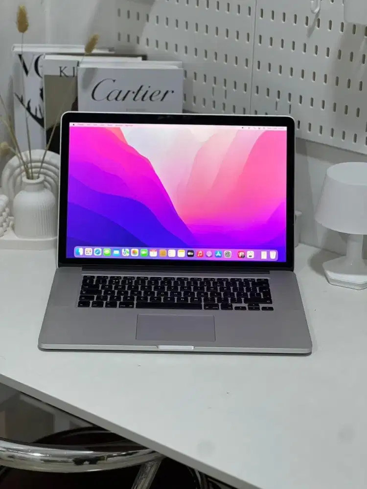 MacBook Pro 2015 15inch, Intel core i7 16/128GB SECOND