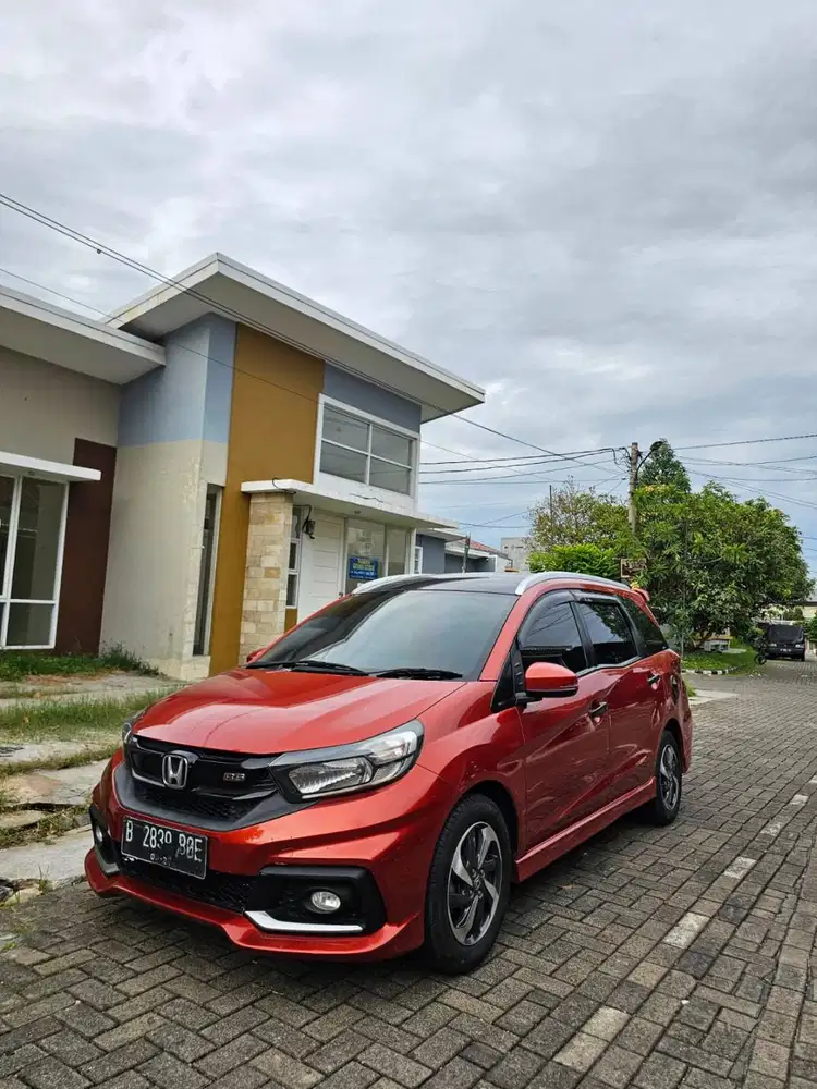 Honda Mobilio RS 2017 Facelift Twotone