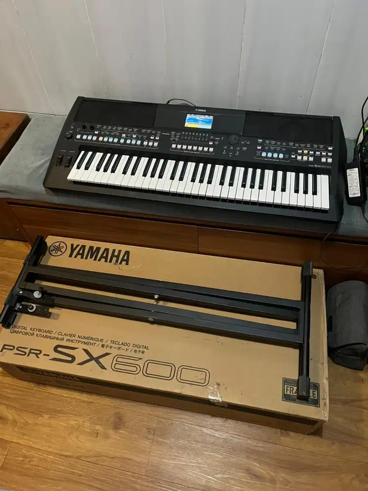 Keybord Yamaha PSR-SX600