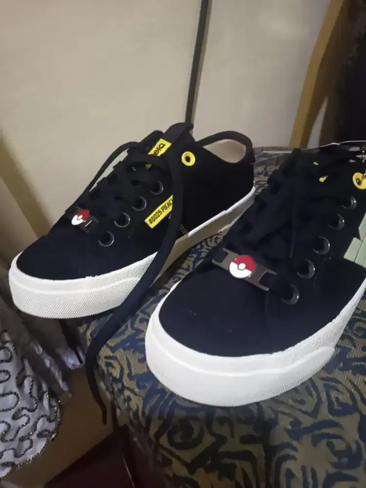 SEPATU VENTELA X PIKACHU