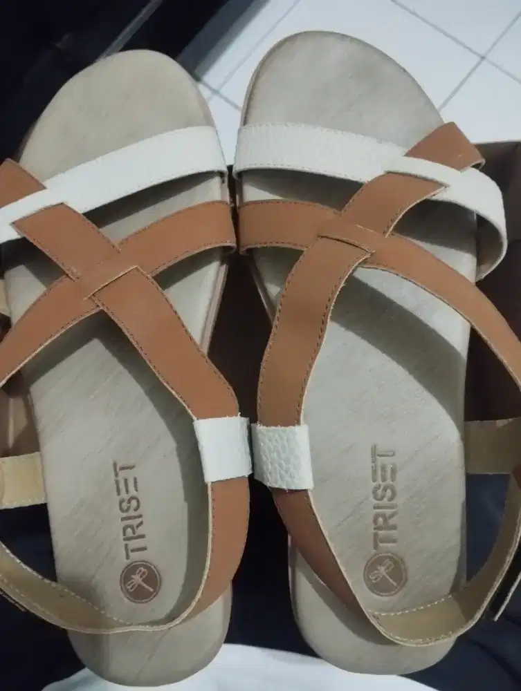 Jual sendal wanita merk TRISET