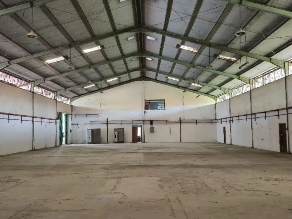 Disewakan Gudang jl sawunggaling Taman Sepanjang