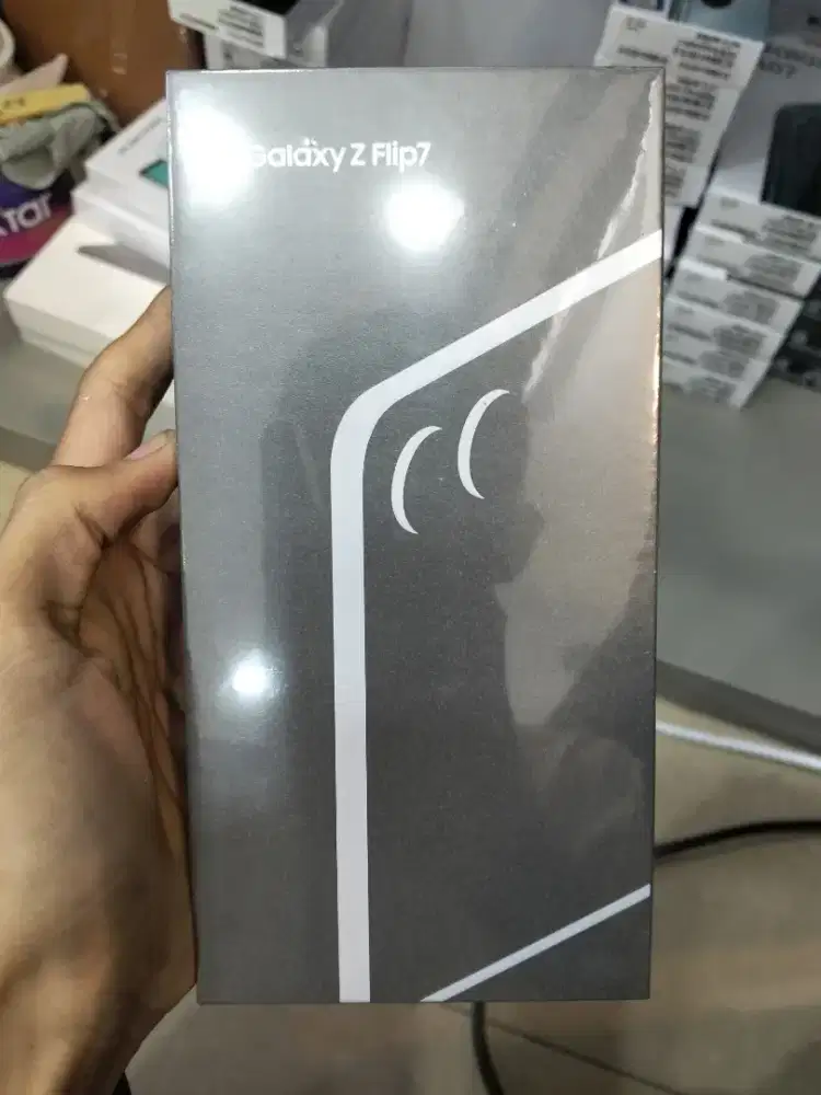 SAMSUNG Z FLIP 7 12/256 GB GARANSI RESMI