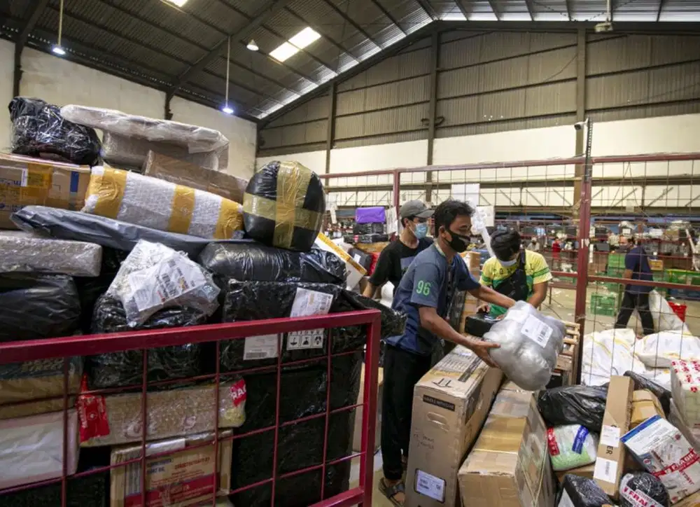 DIBUTUHKAN STAFF GUDANG