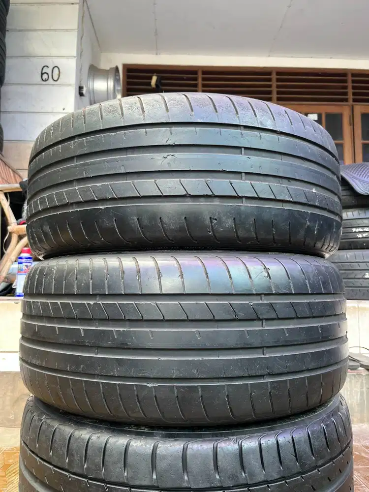 Ban Goodyear Eagle F1 RFT 245 40 r19 2Pcs