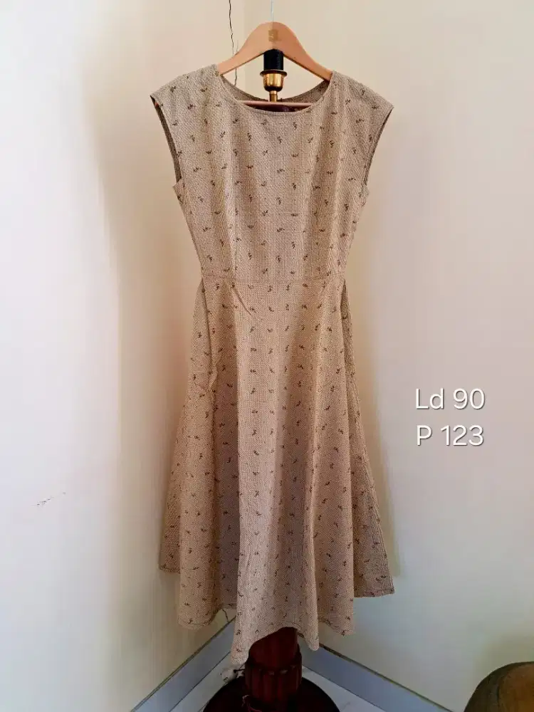 Dress fashion wanita