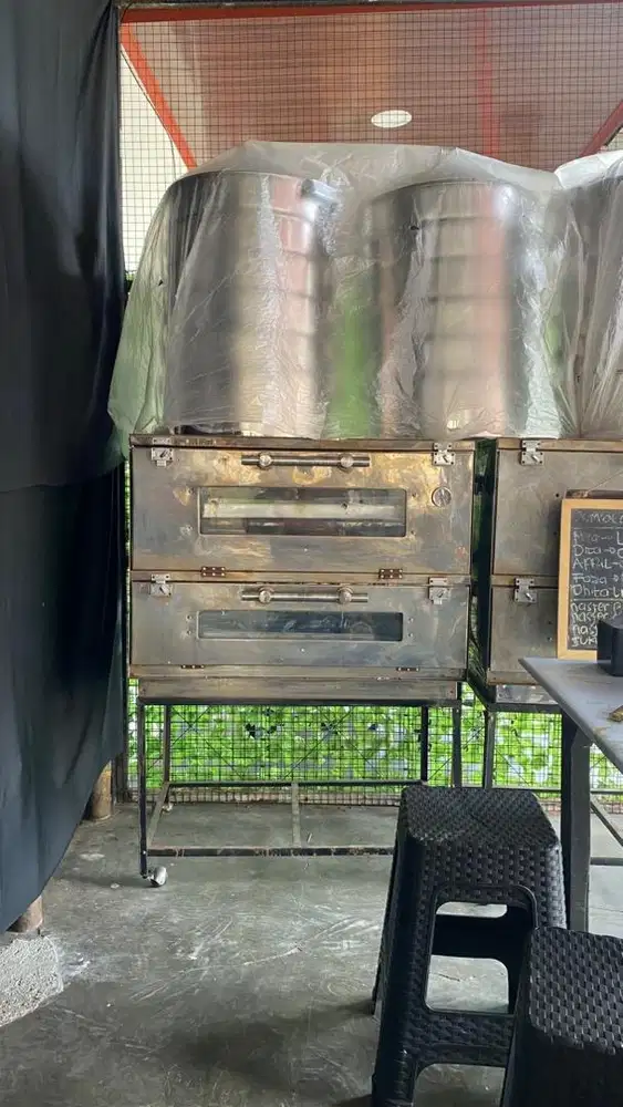 OVEN GAS 2 TINGKAT  API ATAS BAWAH