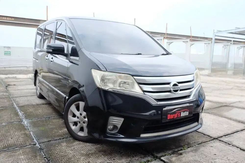 DP 40 Juta Nissan Serena HWS 2013 2.0
