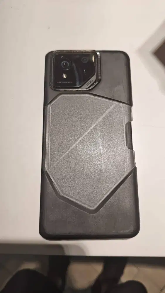 FOR SALE — ASUS ROG Phone 8 (24GB RAM / 1TB Storage) + AEROACTIVE FAN