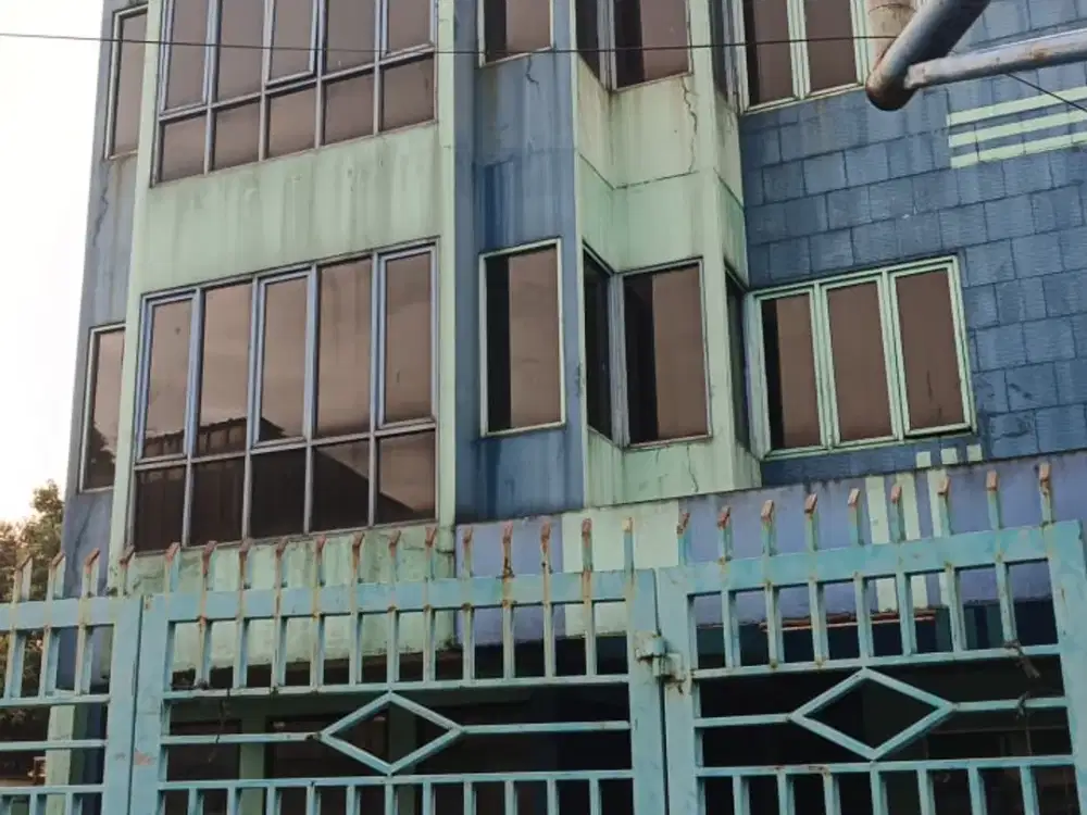 Disewakan Atau Dijual Bangunan di TB SIMATUPANG  EX KAMPUS STIAMI