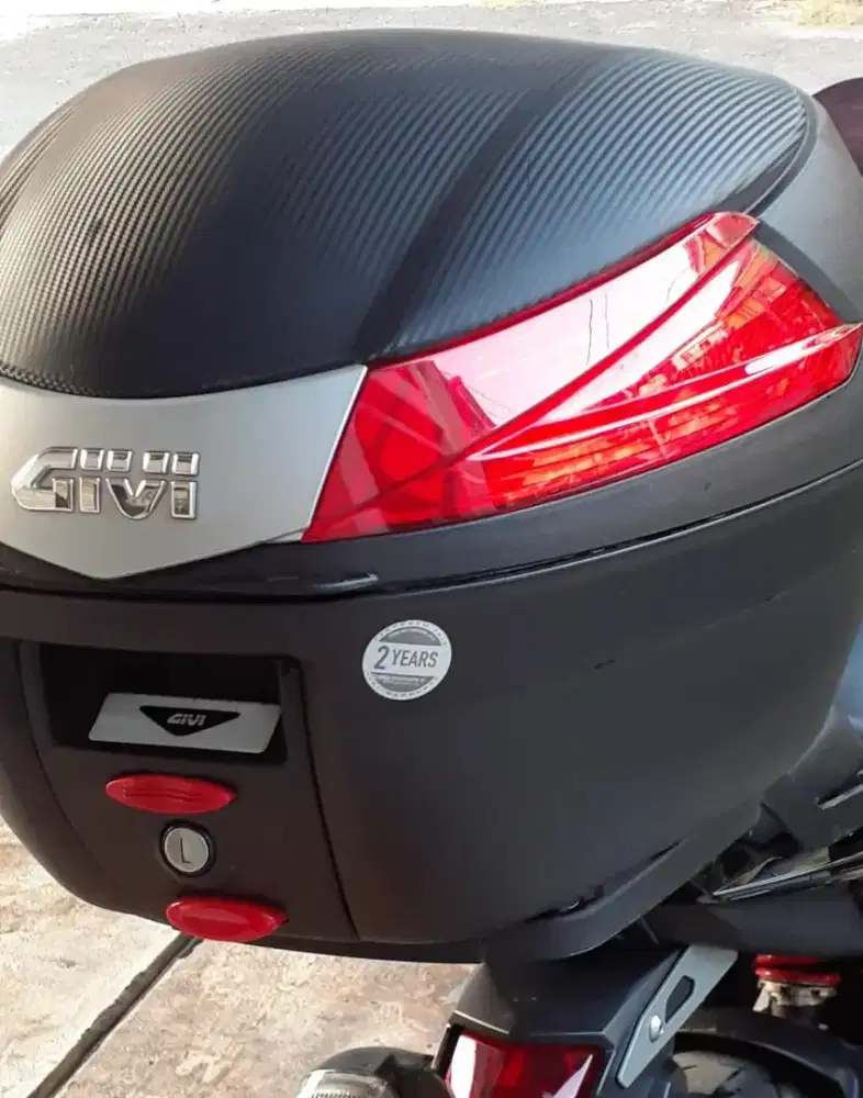 Box givi . Top. Pemakaian pribadi