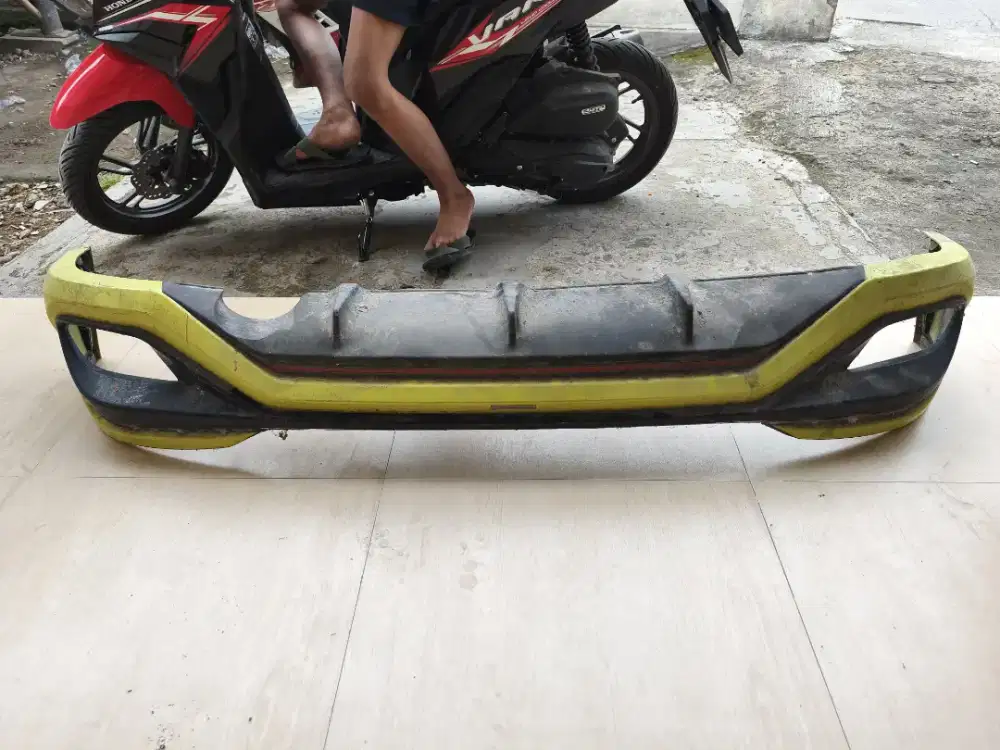 BUMPER/BODYKIT MOBIL YARIS JOKER ORI TRD