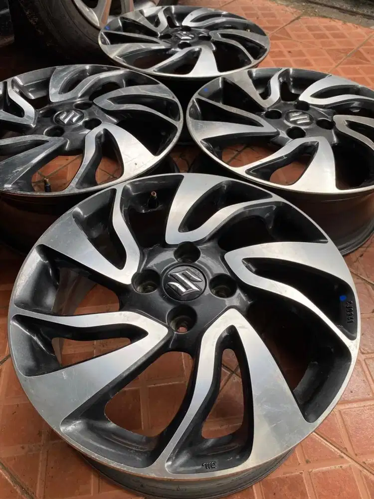Velg New Swift Baleno R16 mulus 95%