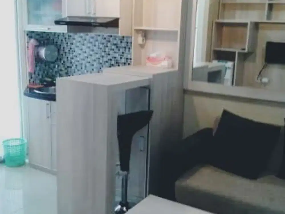 GREEN PRAMUKA APARTEMEN UNIT 2 KAMAR FURNISH ATAS MALL TAHUNAN
