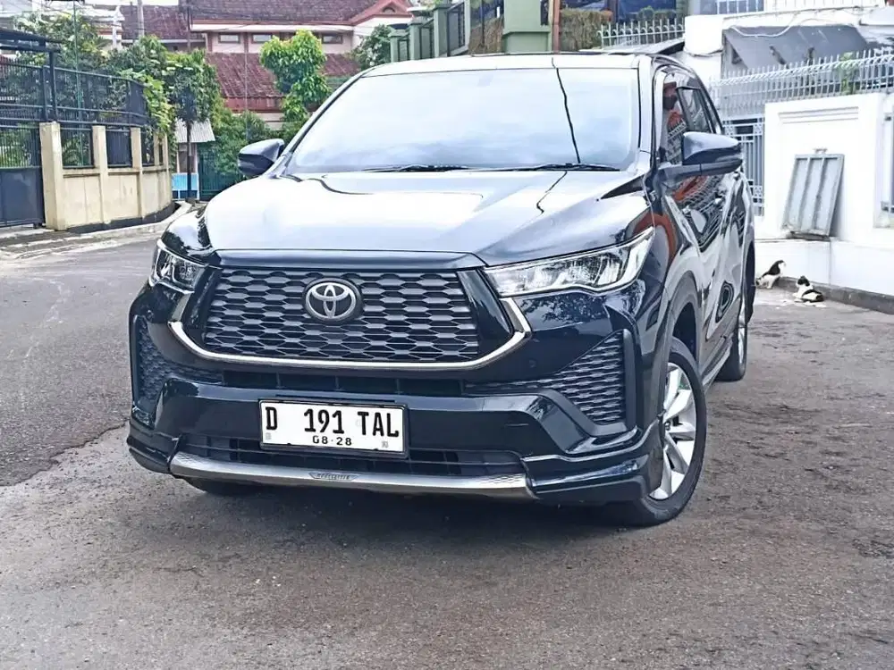 Innova Zenix V Hybrid Modelista 2023