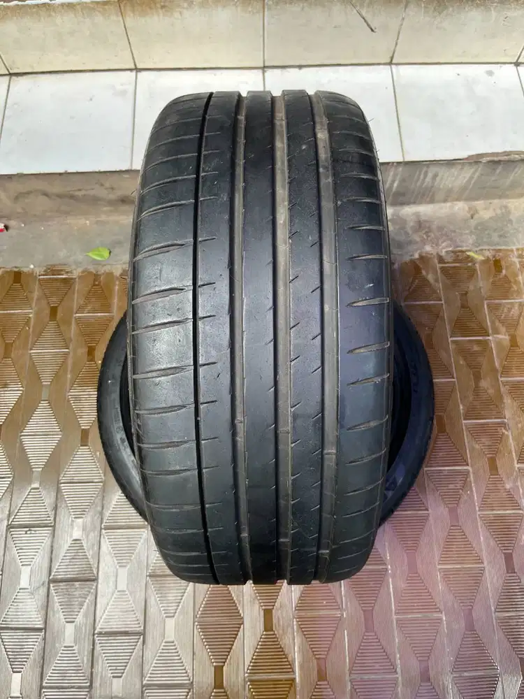 Ban Michelin Pilot Sport 4S 245 35 r20 1Pcs