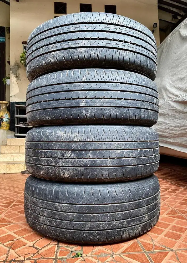 4 Ban 215 55 17 Tebal 90% size 215/55/R17